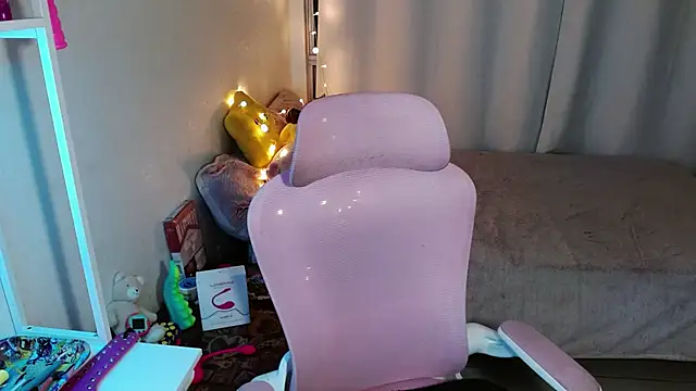 mily milk  online show from February 16, 2025, 10:10 am