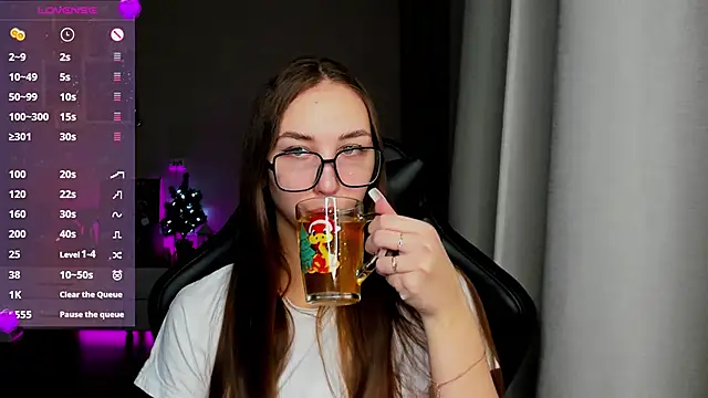 Sm0ly online show from January 21, 2025, 1:29 am