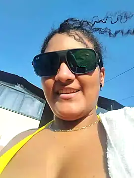 samanthaeliott22 online show from December 18, 2024, 9:51 pm