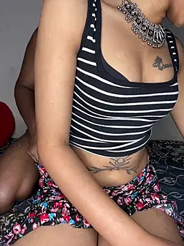 Snapshot of Suhu_love chatting on June 4, 2026, 8:53 am Suhu love online show from June 4, 2026, 8:53 am