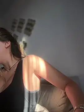 Snapshot of RaquelleDevon chatting on September 24, 2025, 5:22 am RaquelleDevon online show from September 24, 2025, 5:22 am