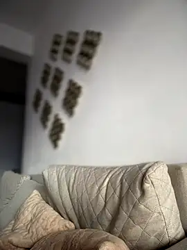 Snapshot of RaquelleDevon chatting on October 1, 2025, 5:02 am RaquelleDevon online show from October 1, 2025, 5:02 am