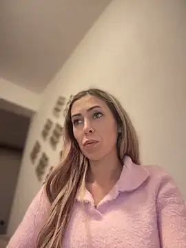 RaquelleDevon online show from April 2, 2026, 4:37 pm