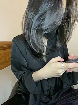 Lilisa miu online show from February 6, 2025, 3:52 pm