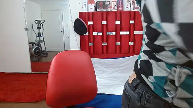 krystal thomson online show from November 4, 2025, 4:28 pm