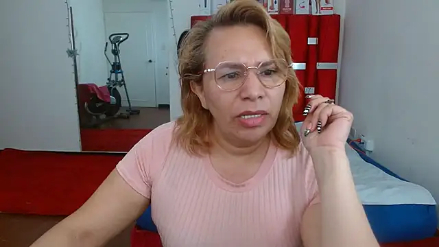 krystal thomson online show from November 7, 2025, 4:29 pm