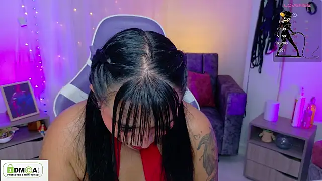 Miss scarllet  online show from April 24, 2026, 1:13 pm