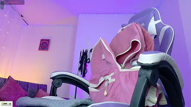 Miss scarllet  online show from June 23, 2026, 1:31 pm