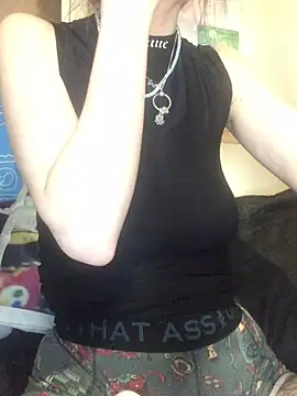 indie-rayne online show from March 3, 2025, 6:26 am