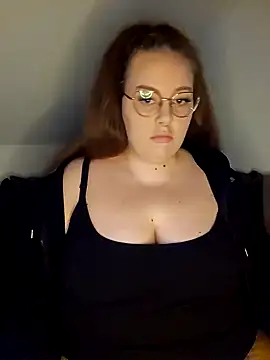  Julie x online show from September 21, 2025, 5:42 am