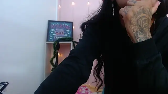 camilawilliams707rs online show from April 24, 2026, 12:24 am