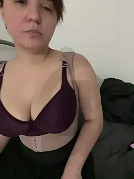 lolitalamasbonita01 online show from January 4, 2025, 2:14 am