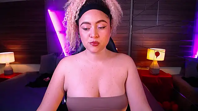 Kateryn  online show from March 7, 2025, 11:05 pm