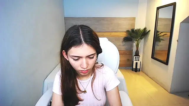 liseth fox online show from December 21, 2024, 12:27 pm