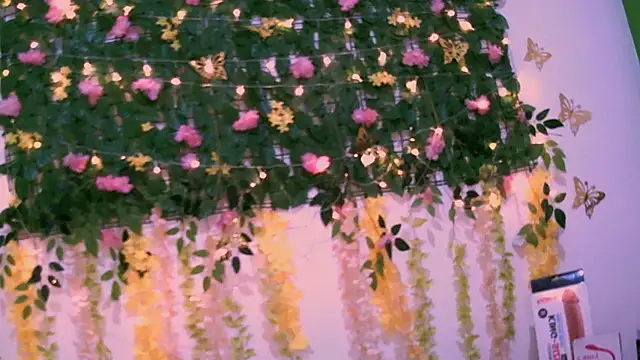 Snapshot of Crysrus chatting on January 24, 2025, 12:52 am Crysrus online show from January 24, 2025, 12:52 am