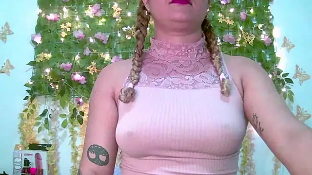 Crysrus online show from March 22, 2026, 12:03 am