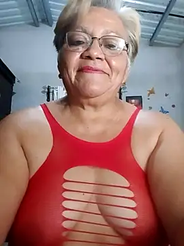 Madrastrahot69 online show from September 25, 2025, 10:24 pm