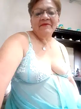 Madrastrahot69 online show from November 5, 2025, 7:58 pm