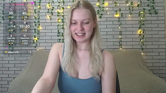 EmiliaDuchess online show from February 8, 2025, 2:38 pm