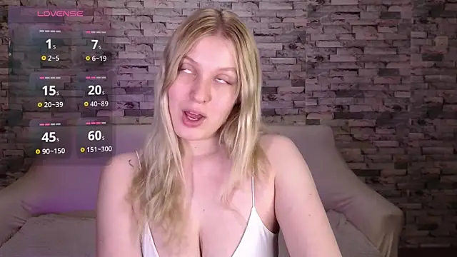 EmiliaDuchess online show from March 29, 2026, 3:45 pm