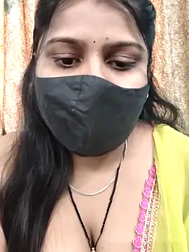 Hotty-simran online show from November 25, 2025, 4:23 am