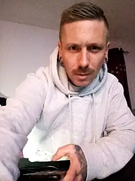 Schabernack1990 online show from October 15, 2025, 4:01 am