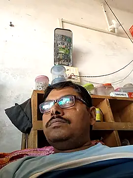 Srmotrs online show from October 18, 2025, 5:43 am