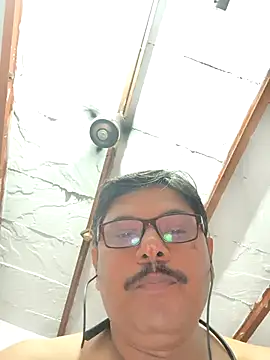 Srmotrs online show from October 23, 2025, 7:01 pm