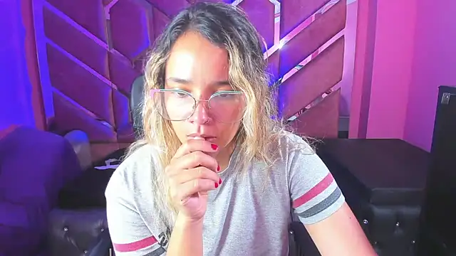 Olivia Fox69 online show from February 19, 2025, 6:11 am