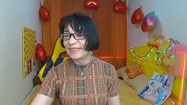 SandraHormas online show from March 17, 2025, 8:07 am