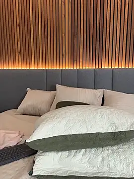 EmiilyAdams  online show from October 29, 2025, 10:22 pm