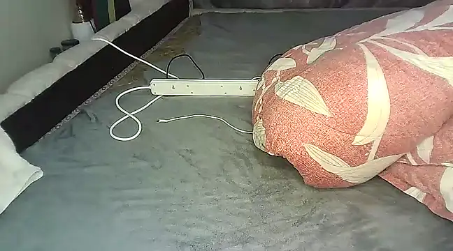 pretty bums online show from December 9, 2024, 3:40 am