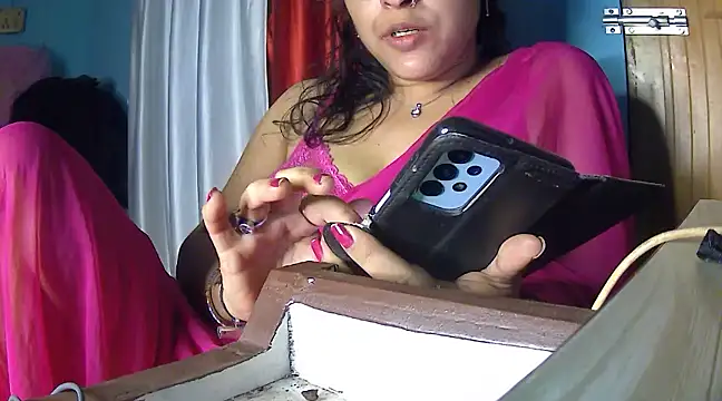 LOVERIAKOL online show from January 27, 2025, 7:35 pm