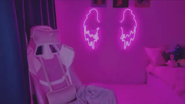 Elsie Ginger online show from December 15, 2024, 9:31 pm