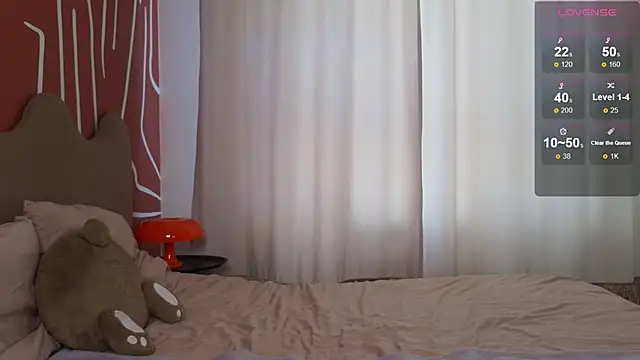 EvaCroan online show from March 7, 2025, 5:29 am