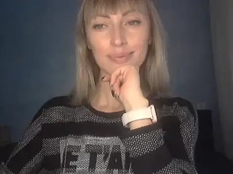 EffectMaya online show from November 17, 2025, 10:54 am