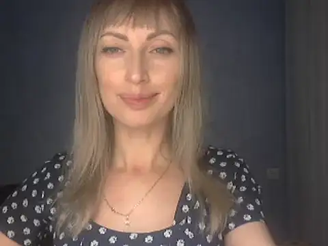 EffectMaya online show from December 14, 2025, 6:23 pm