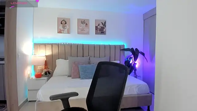 Victoria romanox online show from October 16, 2025, 5:25 pm