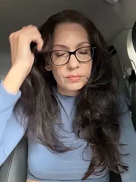 BeautifulMesss online show from October 19, 2025, 3:01 pm