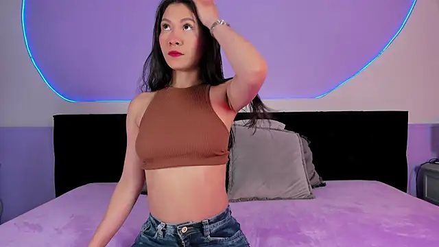 Julieta Cortes   online show from November 25, 2025, 12:16 pm