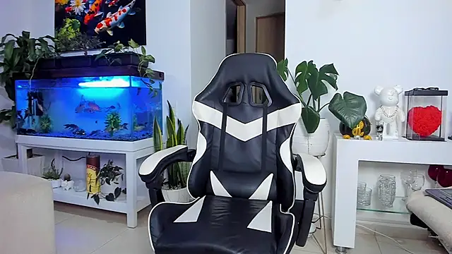 Johnnygrayson1 online show from November 4, 2025, 12:21 am