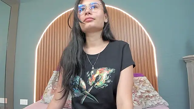 NayeCloud online show from February 7, 2026, 3:43 am