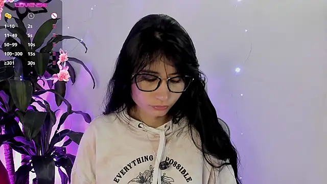 NayeCloud online show from April 24, 2026, 5:21 am