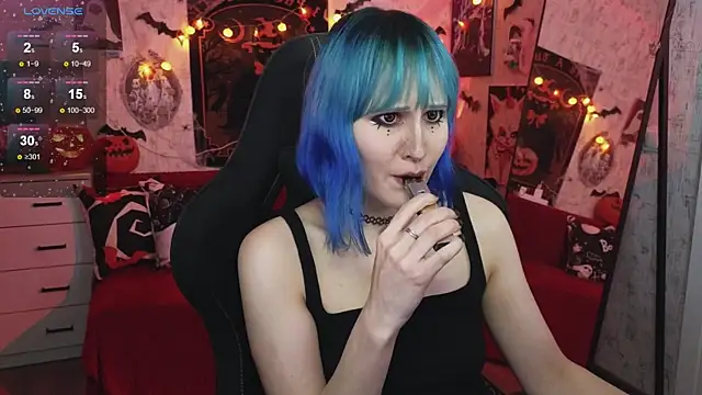 little Elika online show from October 16, 2025, 9:38 pm