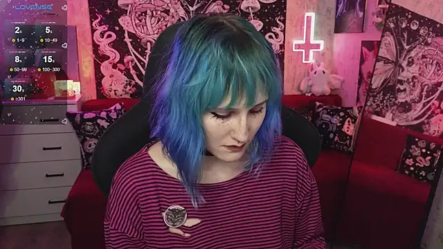 little Elika online show from November 9, 2025, 9:57 pm