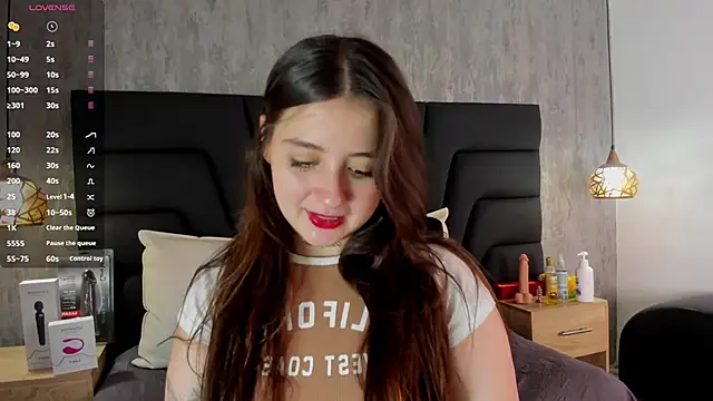 Sabrina Lennox online show from March 14, 2025, 7:34 pm