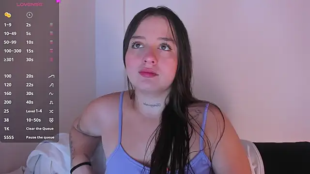 Sabrina Lennox online show from September 19, 2025, 12:28 pm