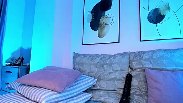 rose xd online show from February 1, 2025, 1:02 am