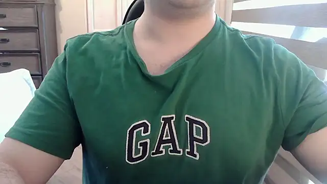 Snapshot of Himbo_fox chatting on June 18, 2026, 9:19 pm Himbo fox online show from June 18, 2026, 9:19 pm