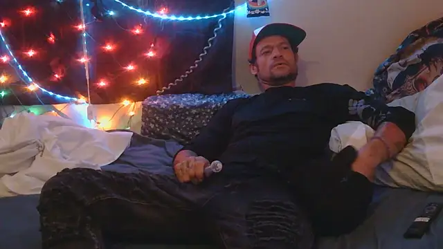 TheOneYouLove69 online show from October 8, 2025, 4:43 am